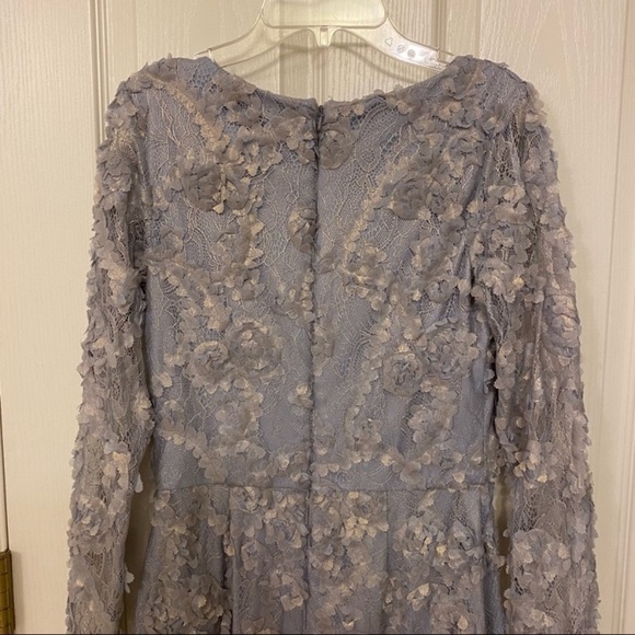 XSCAPE Metallic Lace Sheer Long Sleeve Bodycon Dress in Grey/Gold - Picture 7 of 10